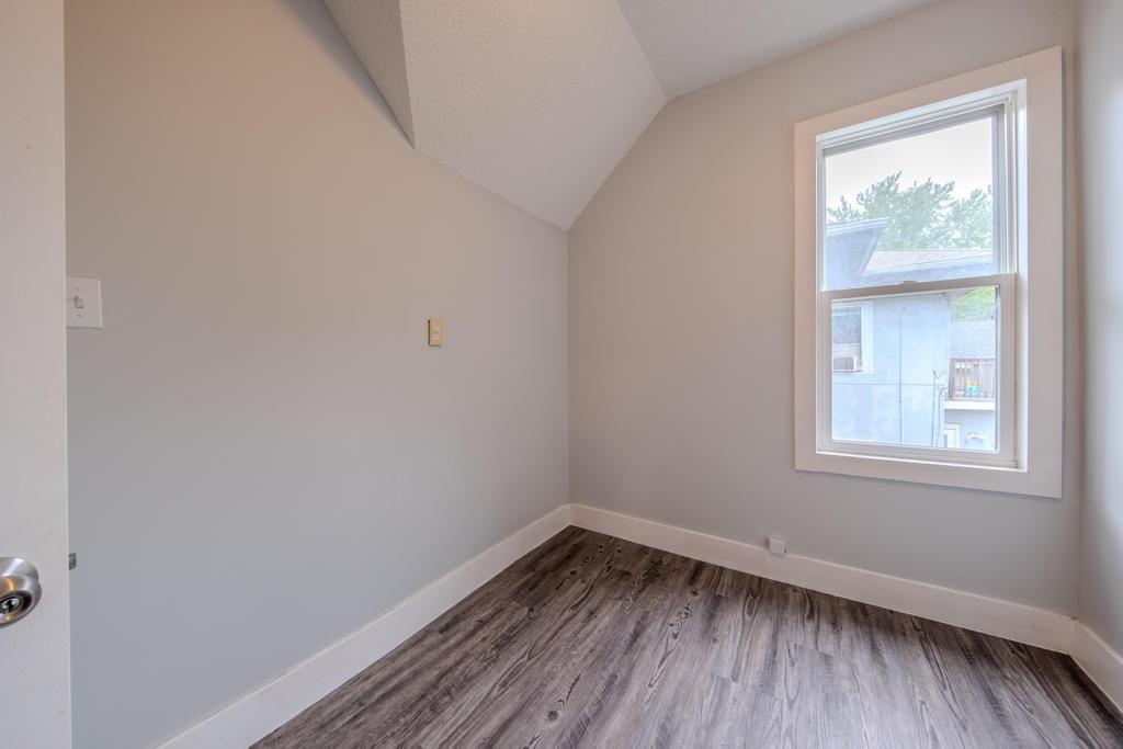 View of Residential Income at 2400 Emerson Avenue, Minneapolis MN 55411, Minneapolis (29 of 45) - Mike Wilen | Minnesota Team Real Estate
