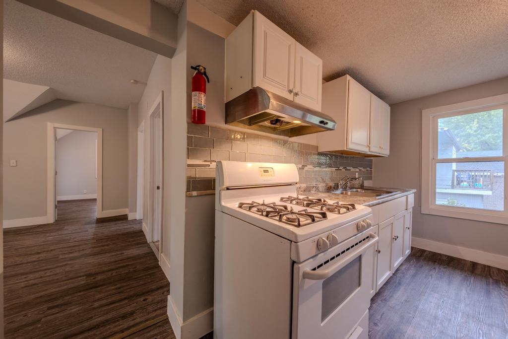 View of Residential Income at 2400 Emerson Avenue, Minneapolis MN 55411, Minneapolis (20 of 45) - Mike Wilen | Minnesota Team Real Estate