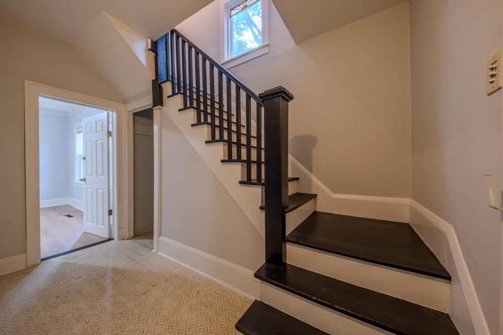 View of Residential Income at 2400 Emerson Avenue, Minneapolis MN 55411, Minneapolis (17 of 45) - Mike Wilen | Minnesota Team Real Estate