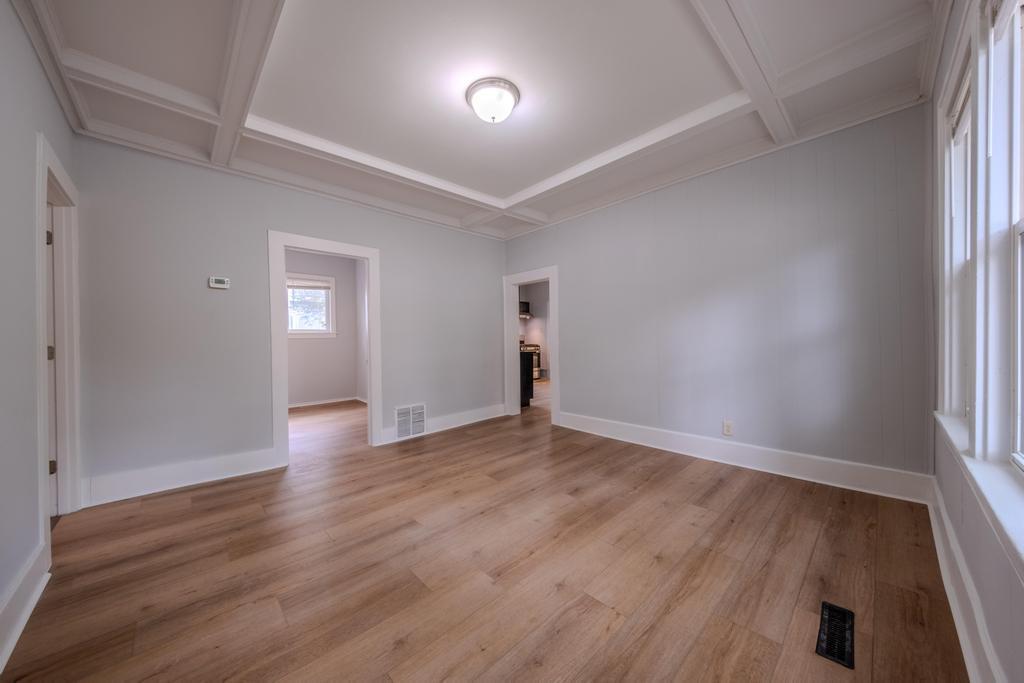 View of Residential Income at 2400 Emerson Avenue, Minneapolis MN 55411, Minneapolis (10 of 45) - Mike Wilen | Minnesota Team Real Estate