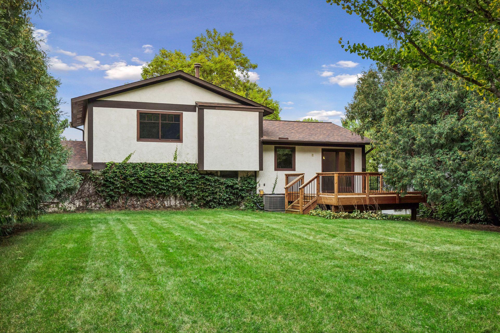 View of Residential at 1013 Robinhood Place, Shoreview MN 55126, Shoreview (34 of 47) - Mike Wilen | Minnesota Team Real Estate