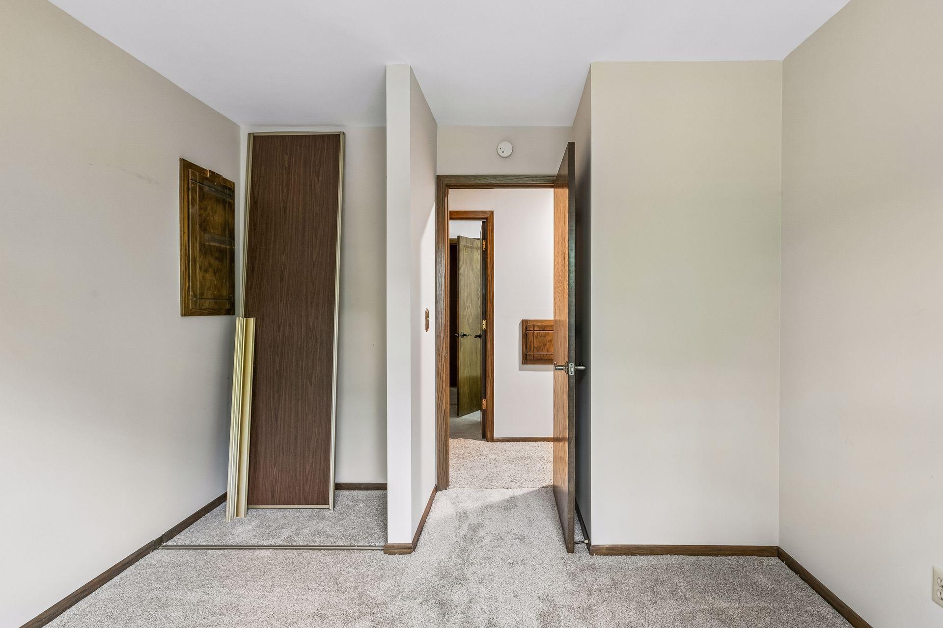 View of Residential at 1013 Robinhood Place, Shoreview MN 55126, Shoreview (28 of 47) - Mike Wilen | Minnesota Team Real Estate