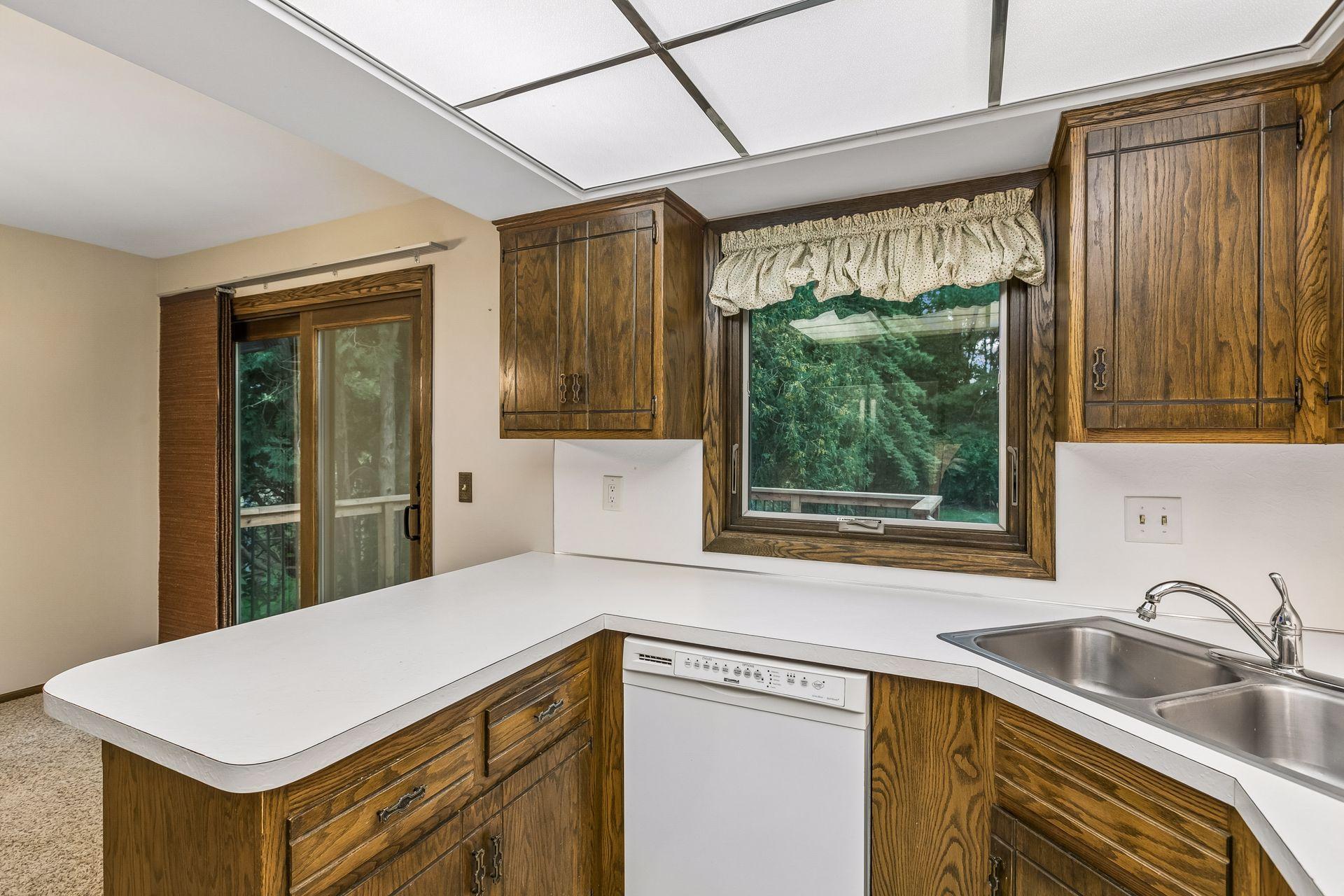 View of Residential at 1013 Robinhood Place, Shoreview MN 55126, Shoreview (18 of 47) - Mike Wilen | Minnesota Team Real Estate