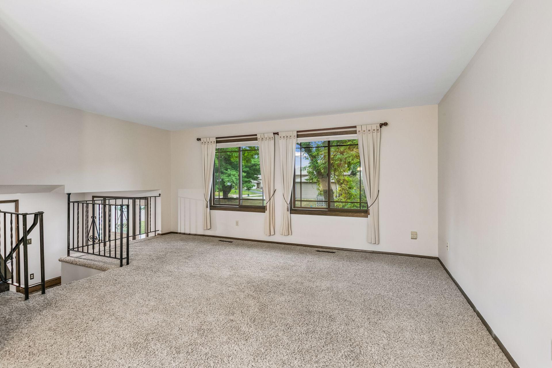 View of Residential at 1013 Robinhood Place, Shoreview MN 55126, Shoreview (8 of 47) - Mike Wilen | Minnesota Team Real Estate