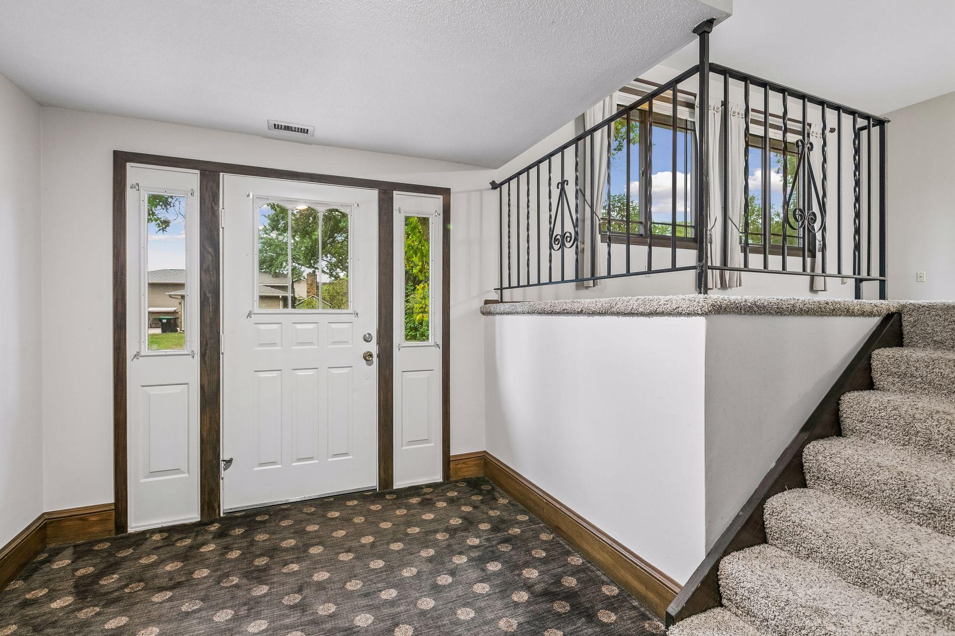View of Residential at 1013 Robinhood Place, Shoreview MN 55126, Shoreview (6 of 47) - Mike Wilen | Minnesota Team Real Estate