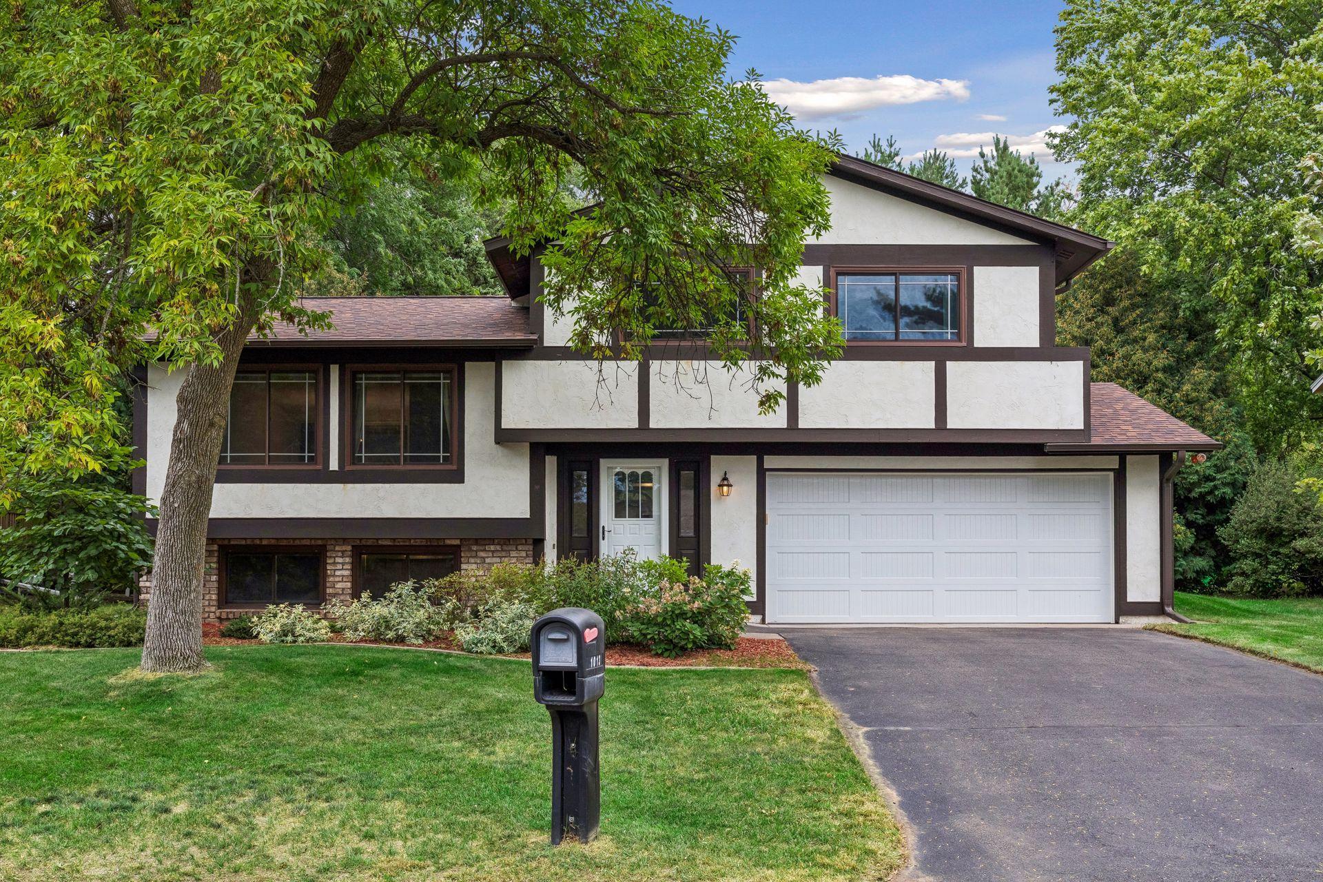 View of Residential at 1013 Robinhood Place, Shoreview MN 55126, Shoreview (2 of 47) - Mike Wilen | Minnesota Team Real Estate