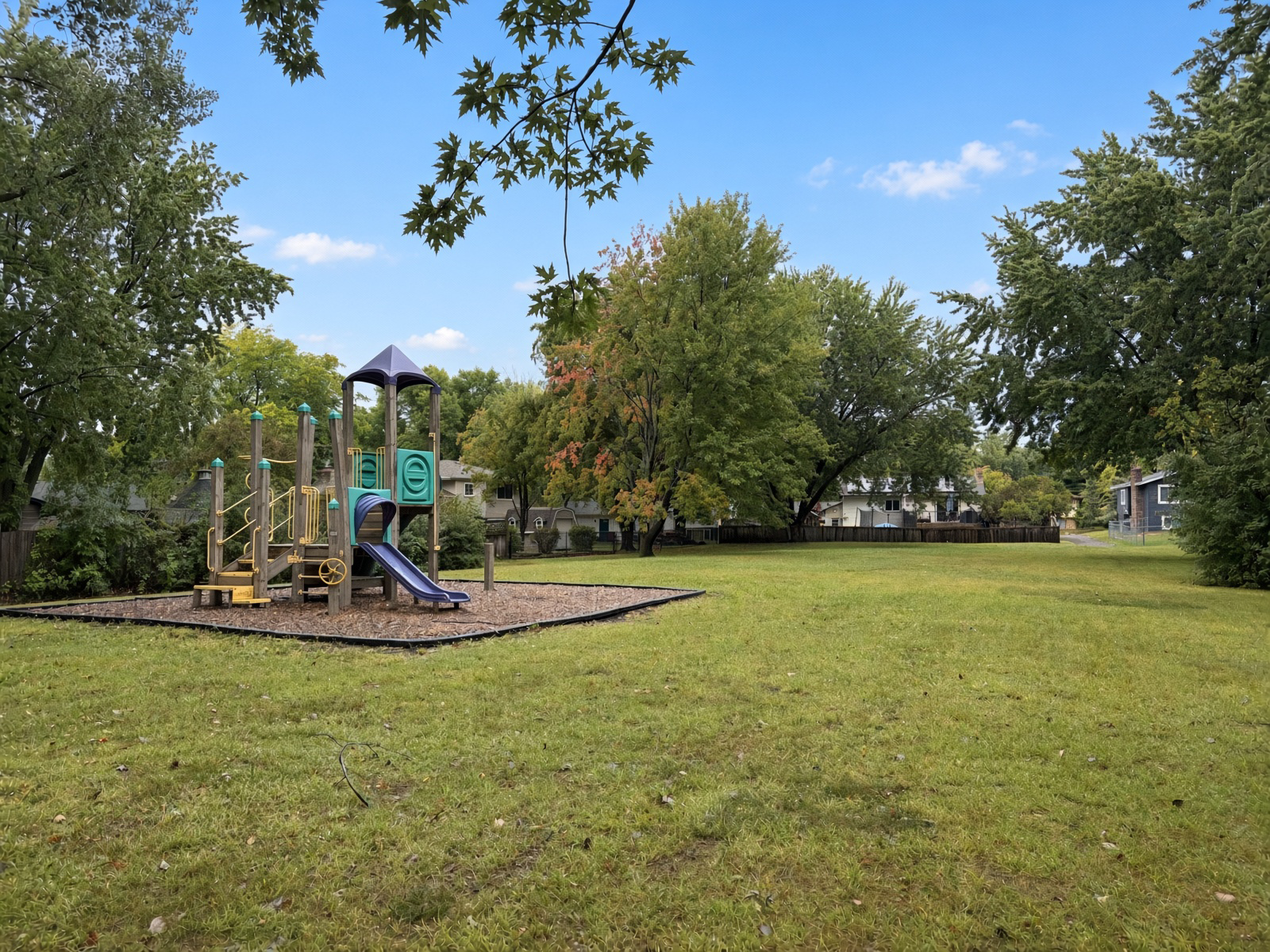 View of Residential at 1013 Robinhood Place, Shoreview MN 55126, Shoreview (42 of 47) - Mike Wilen | Minnesota Team Real Estate