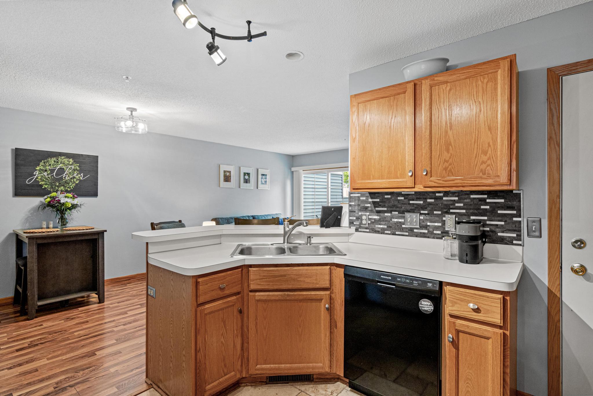 View of Residential at 483 Mission Hills Way, Chanhassen MN 55317, Chanhassen (7 of 21) - Mike Wilen | Minnesota Team Real Estate