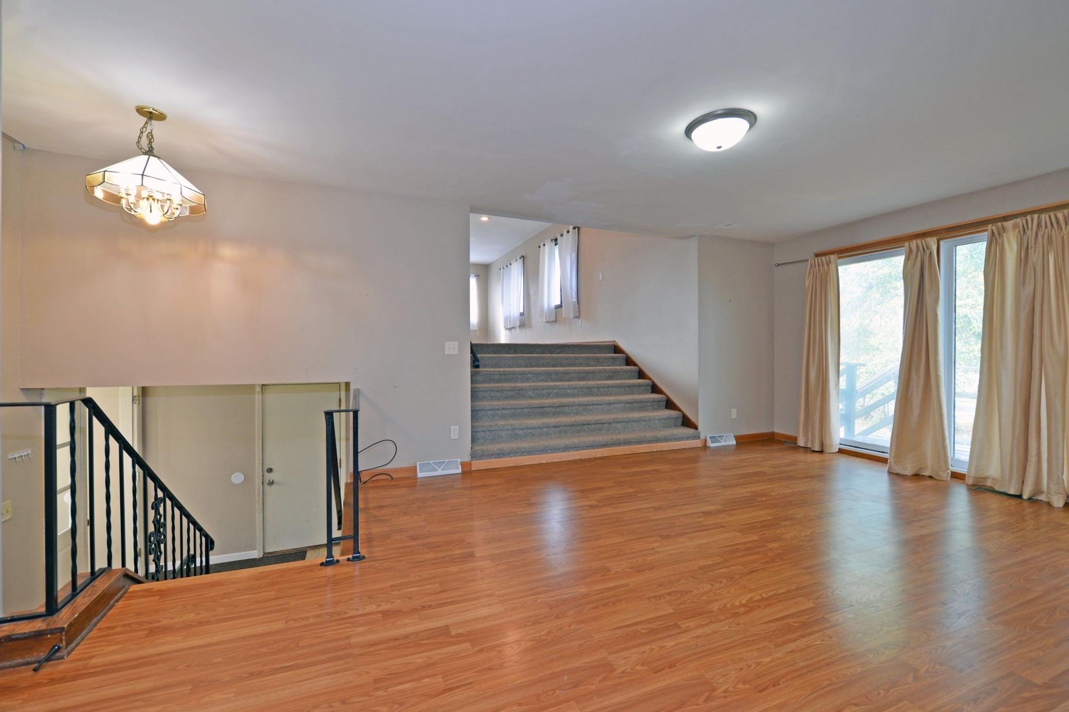 View of Residential at 7119 Dallas Road, Brooklyn Center MN 55430, Brooklyn Center (4 of 46) - Mike Wilen | Minnesota Team Real Estate