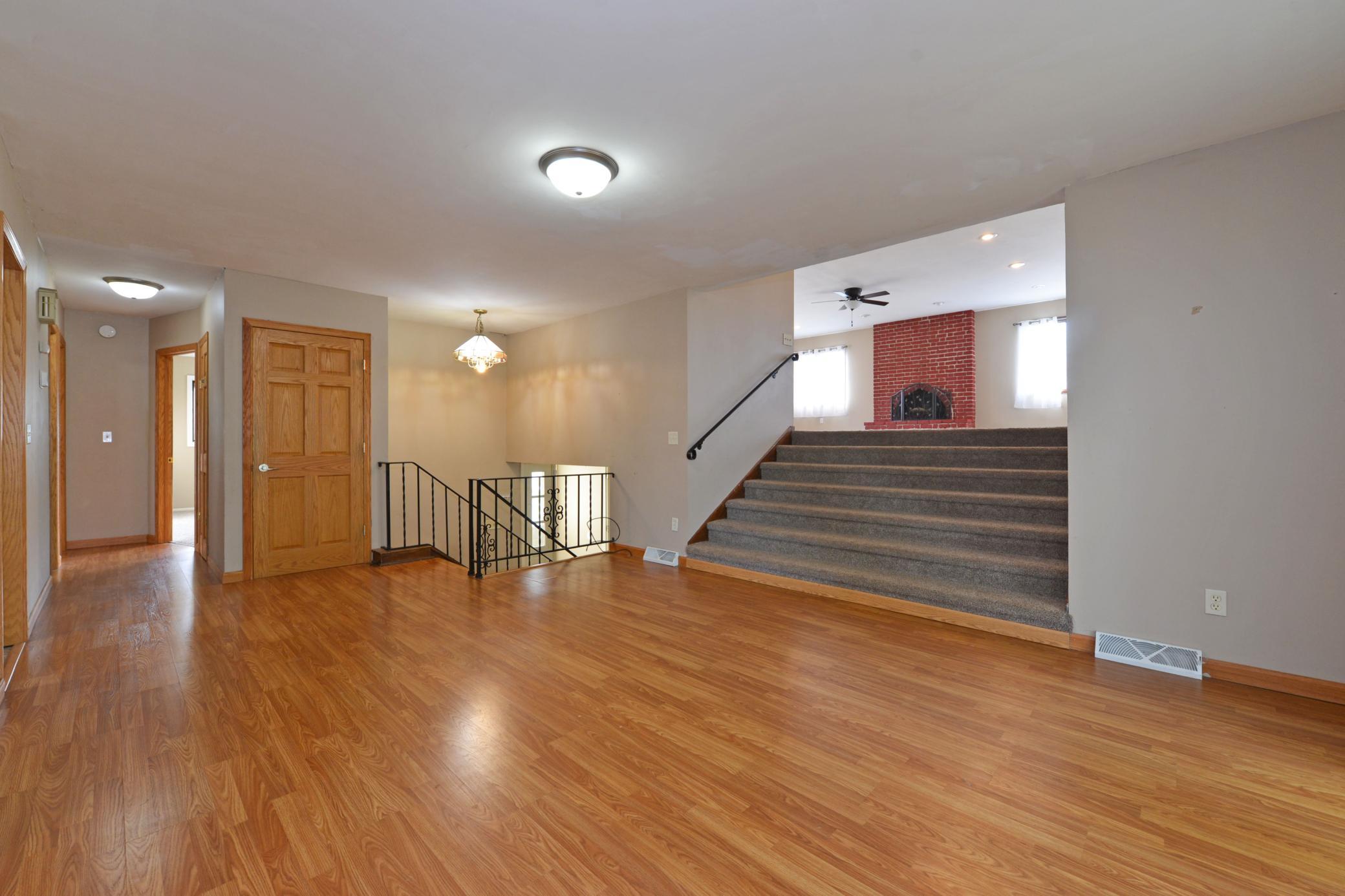 View of Residential at 7119 Dallas Road, Brooklyn Center MN 55430, Brooklyn Center (5 of 46) - Mike Wilen | Minnesota Team Real Estate