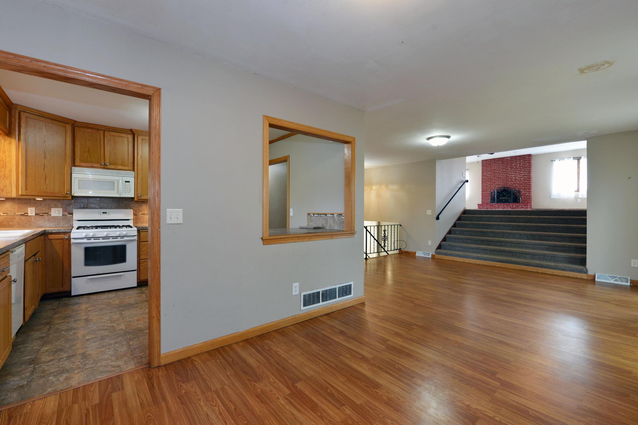 View of Residential at 7119 Dallas Road, Brooklyn Center MN 55430, Brooklyn Center (8 of 46) - Mike Wilen | Minnesota Team Real Estate