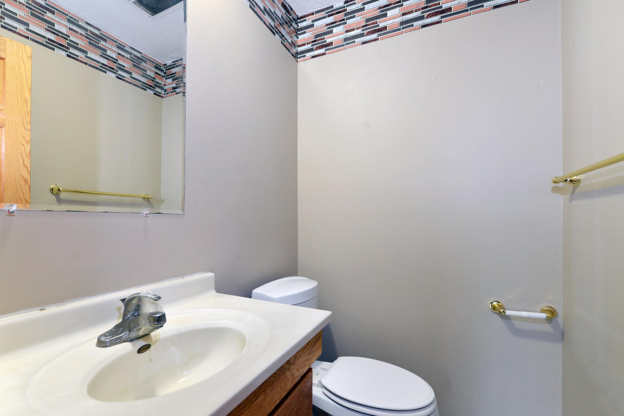 View of Residential at 7119 Dallas Road, Brooklyn Center MN 55430, Brooklyn Center (25 of 46) - Mike Wilen | Minnesota Team Real Estate