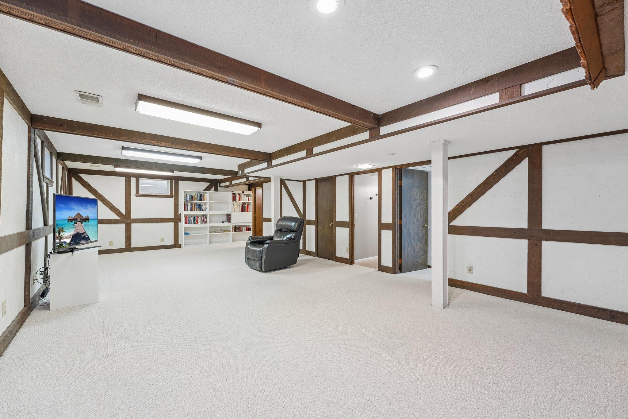 View of Residential at 9632 Oxborough Road, Bloomington MN 55437, Bloomington (31 of 48) - Mike Wilen | Minnesota Team Real Estate