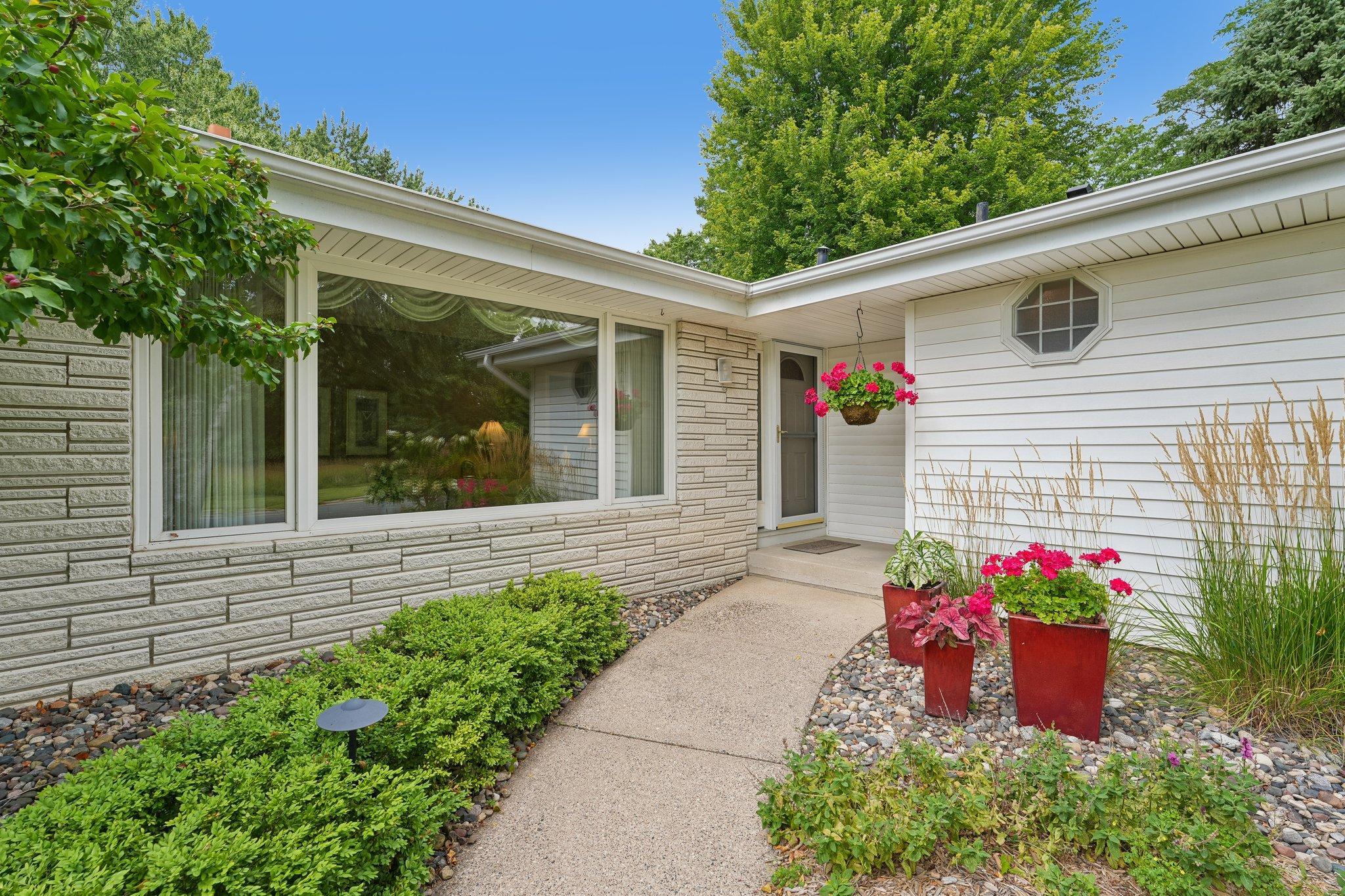 View of Residential at 9632 Oxborough Road, Bloomington MN 55437, Bloomington (6 of 48) - Mike Wilen | Minnesota Team Real Estate