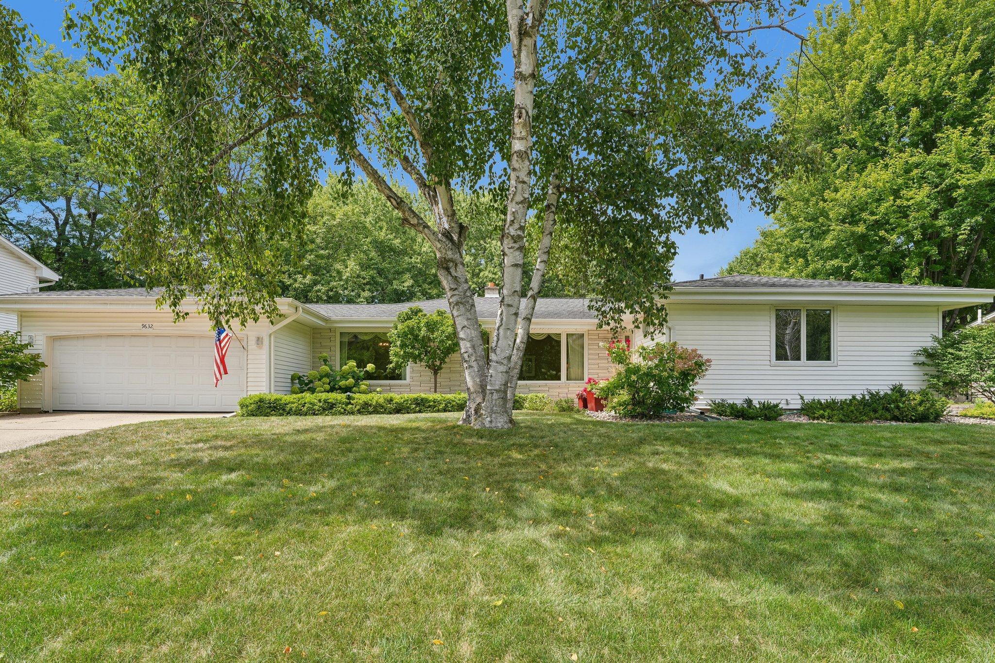 View of Residential at 9632 Oxborough Road, Bloomington MN 55437, Bloomington (2 of 48) - Mike Wilen | Minnesota Team Real Estate