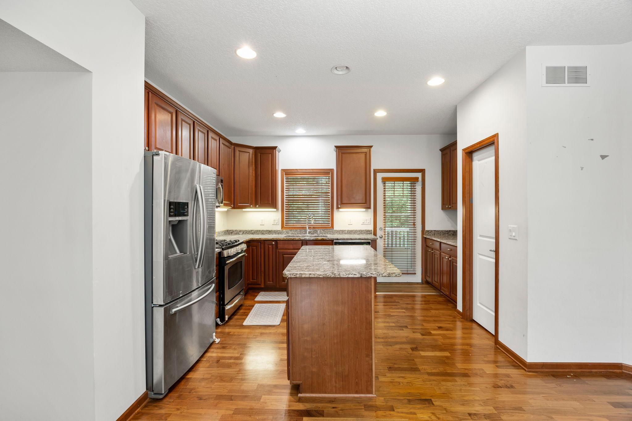 View of Residential at 4022 Cedar Grove Lane, Eagan MN 55122, Eagan (31 of 54) - Mike Wilen | Minnesota Team Real Estate