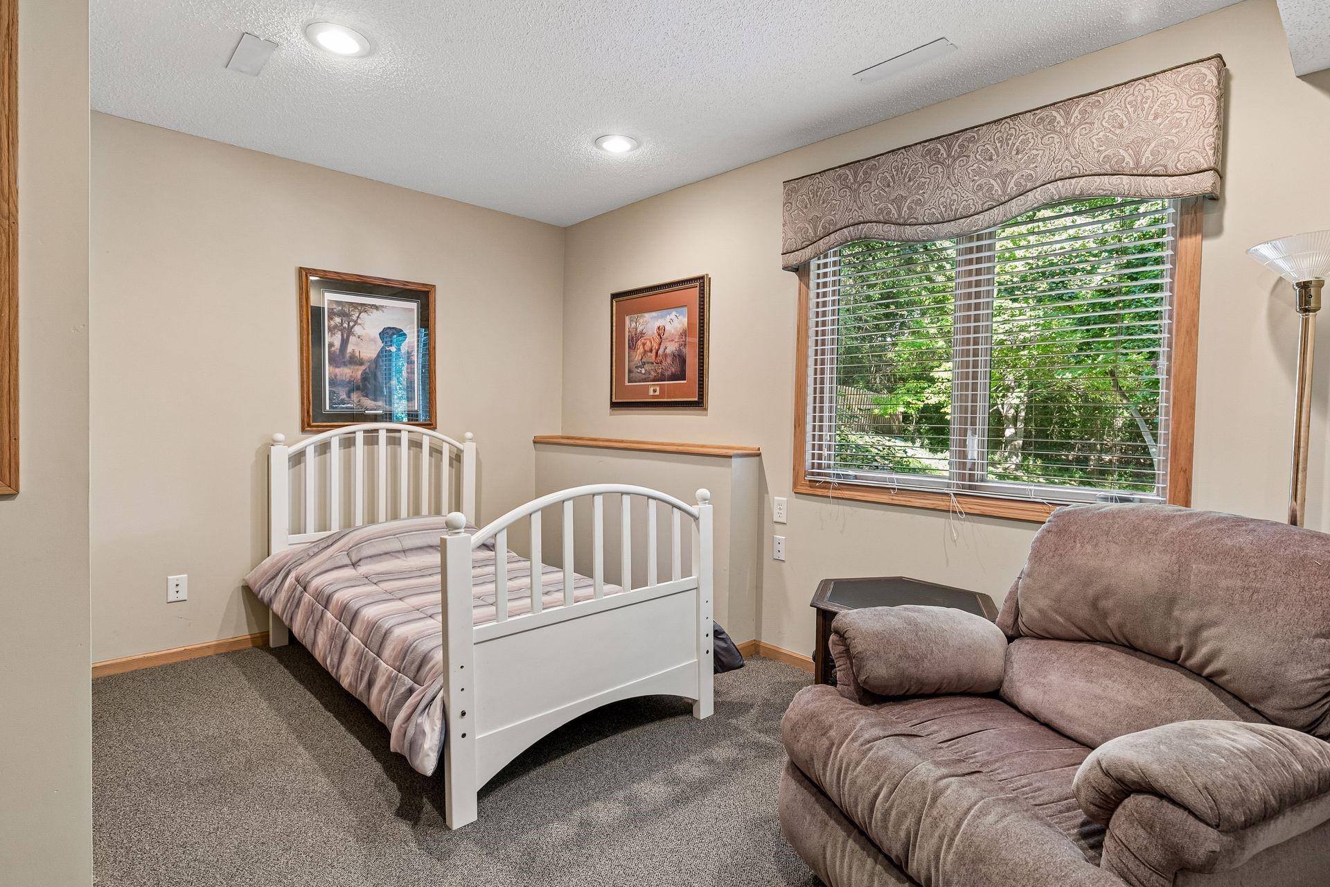 View of Residential at 13516 Knox Drive, Burnsville MN 55337, Burnsville (22 of 33) - Mike Wilen | Minnesota Team Real Estate
