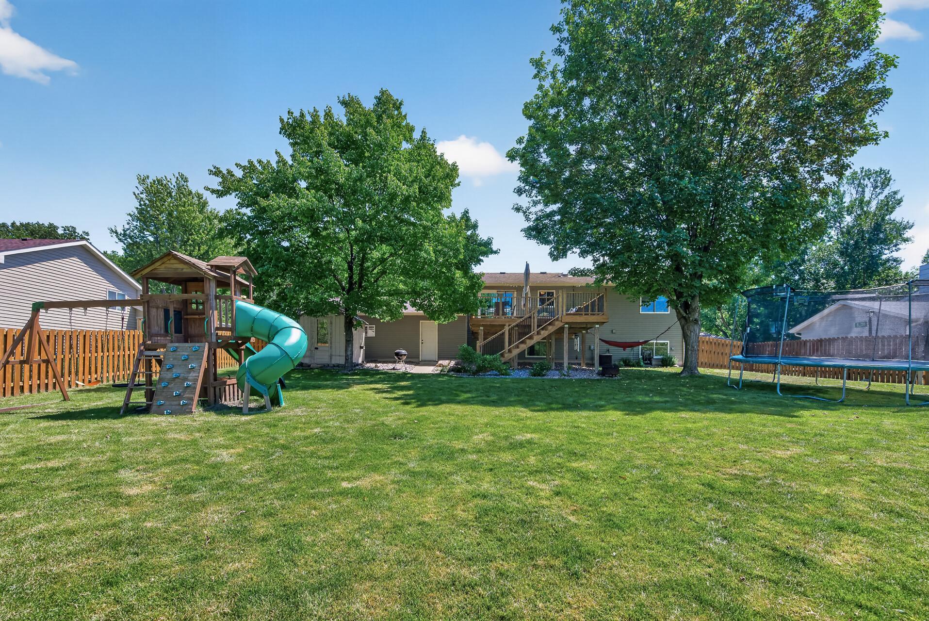 View of Residential at 4251 Elizabeth Lane, Vadnais Heights MN 55127, Vadnais Heights (24 of 29) - Mike Wilen | Minnesota Team Real Estate
