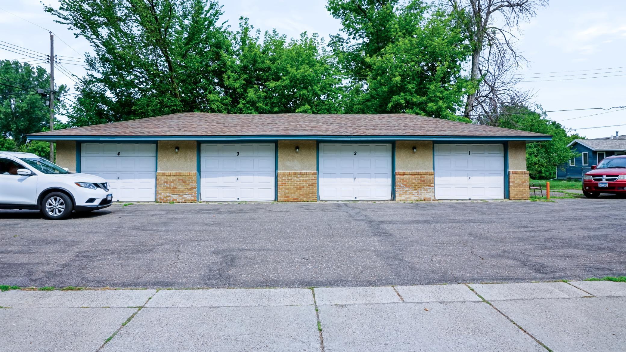 View of Residential Income at 4100 Lakebreeze Avenue, Brooklyn Center MN 55429, Brooklyn Center (25 of 27) - Mike Wilen | Minnesota Team Real Estate