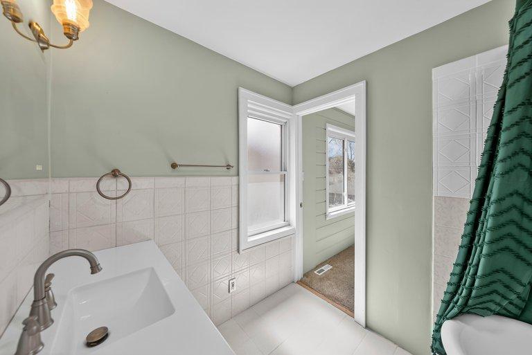 View of Residential at 3719 Logan Avenue, Minneapolis MN 55412, Minneapolis (32 of 50) - Mike Wilen | Minnesota Team Real Estate