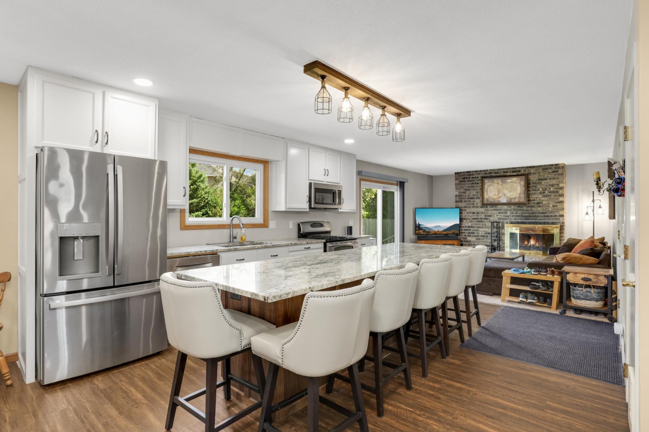 View of Residential at 2704 Rolling Oaks Road, Burnsville MN 55337, Burnsville (7 of 25) - Mike Wilen | Minnesota Team Real Estate