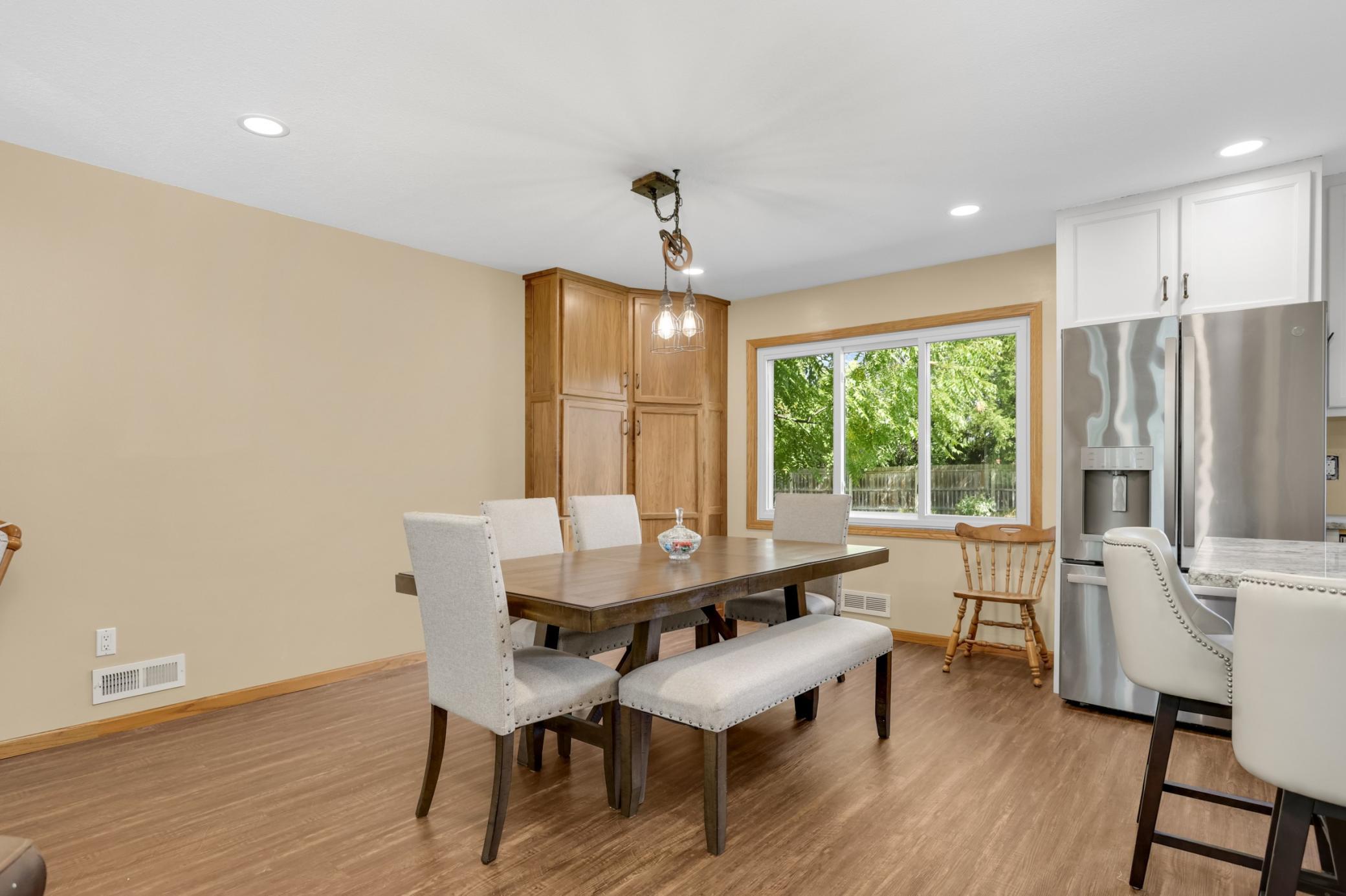 View of Residential at 2704 Rolling Oaks Road, Burnsville MN 55337, Burnsville (5 of 25) - Mike Wilen | Minnesota Team Real Estate