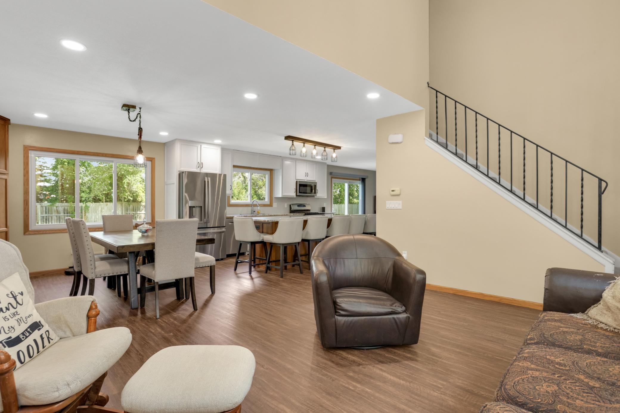 View of Residential at 2704 Rolling Oaks Road, Burnsville MN 55337, Burnsville (4 of 25) - Mike Wilen | Minnesota Team Real Estate