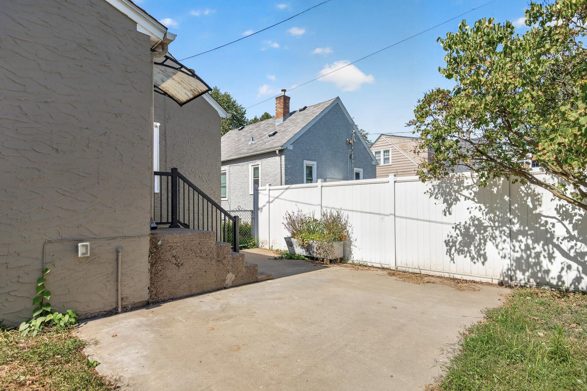 View of Residential at 4242 Thomas Avenue, Minneapolis MN 55412, Minneapolis (43 of 51) - Mike Wilen | Minnesota Team Real Estate
