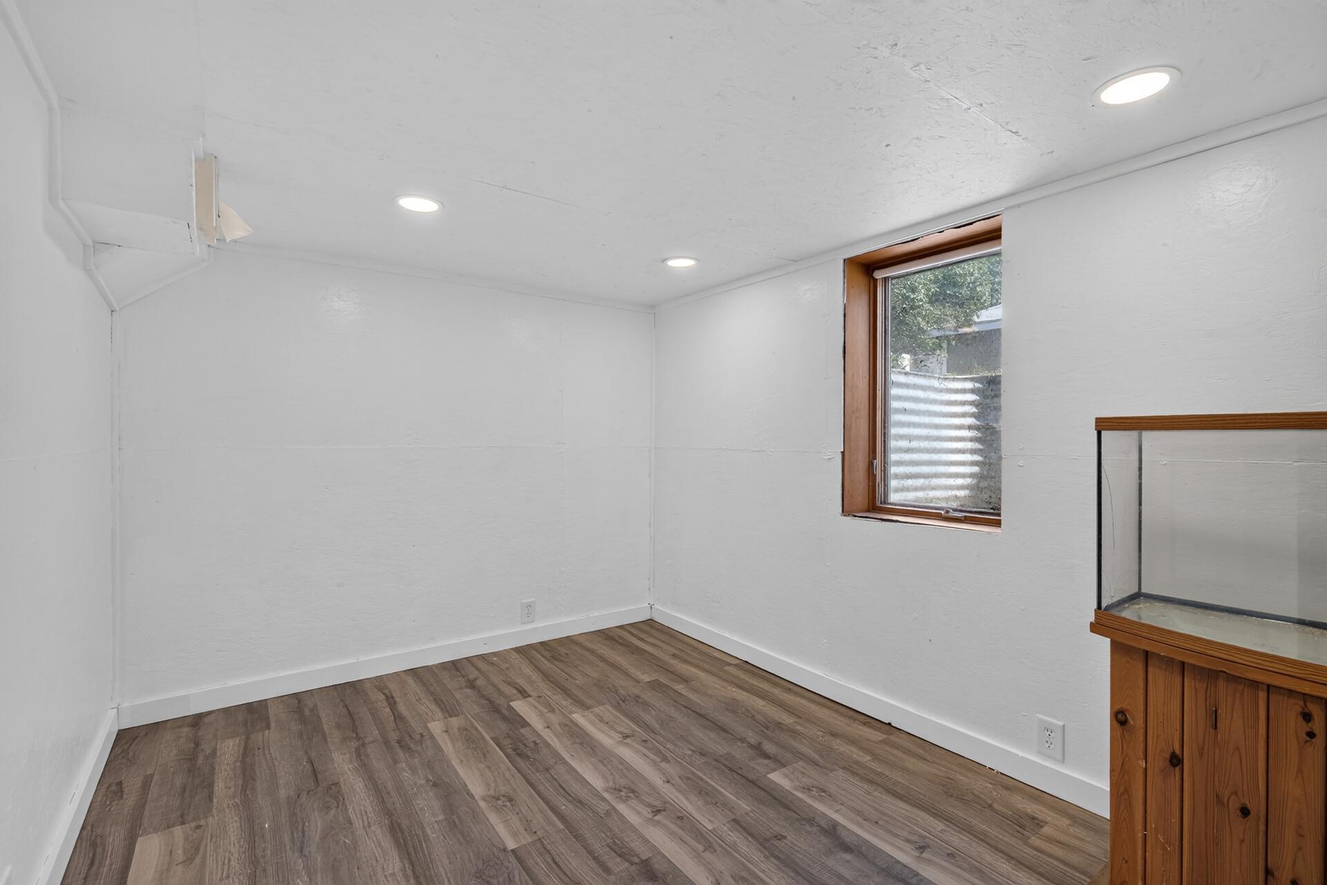 View of Residential at 4242 Thomas Avenue, Minneapolis MN 55412, Minneapolis (35 of 51) - Mike Wilen | Minnesota Team Real Estate
