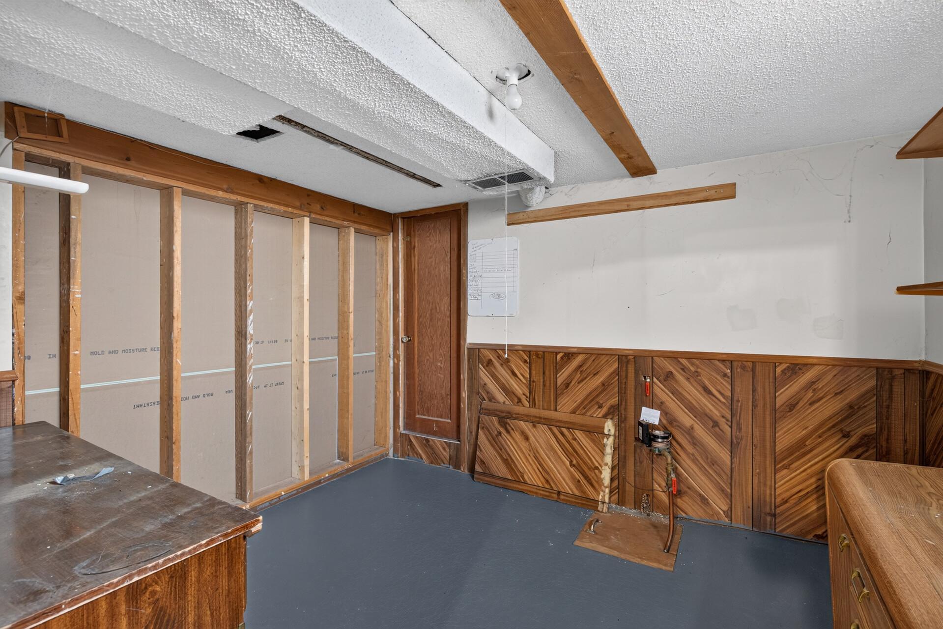 View of Residential at 4242 Thomas Avenue, Minneapolis MN 55412, Minneapolis (33 of 51) - Mike Wilen | Minnesota Team Real Estate
