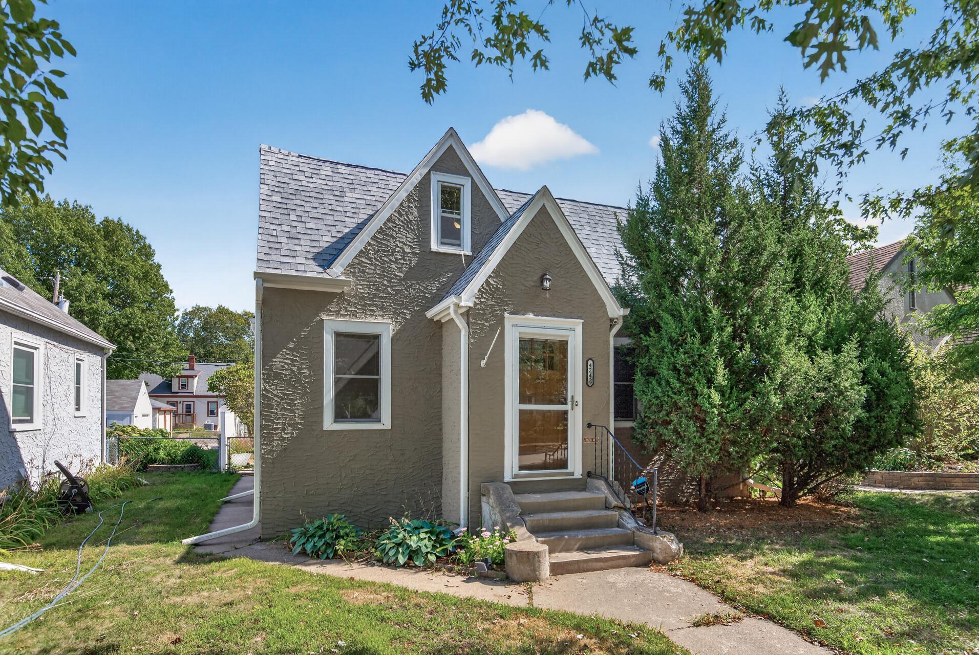 View of Residential at 4242 Thomas Avenue, Minneapolis MN 55412, Minneapolis (2 of 51) - Mike Wilen | Minnesota Team Real Estate