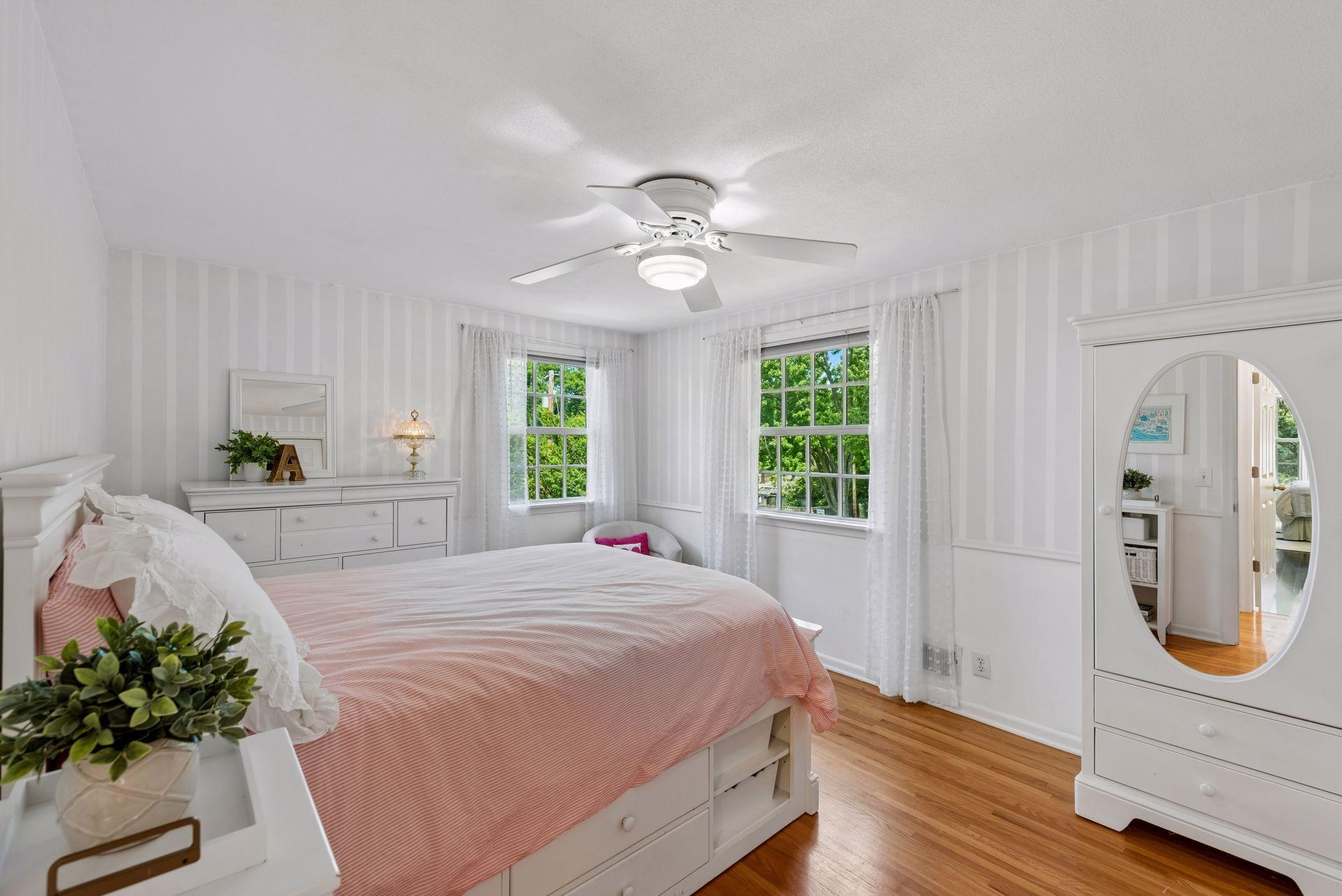 View of Residential at 5016 Oxford Avenue, Edina MN 55436, Edina (25 of 47) - Mike Wilen | Minnesota Team Real Estate