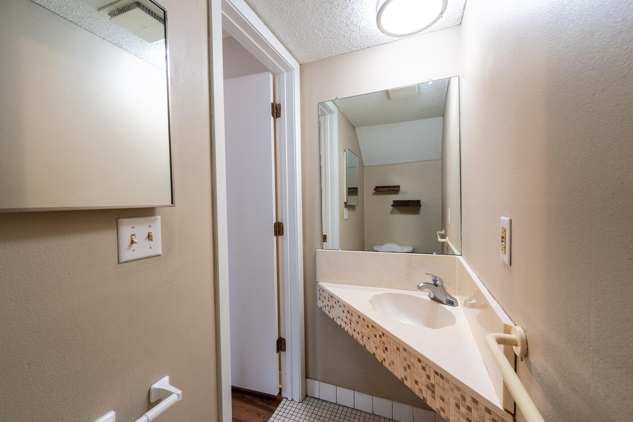View of Residential at 4529 Cedar Lake Road, Saint Louis Park MN 55416, Saint Louis Park (15 of 18) - Mike Wilen | Minnesota Team Real Estate