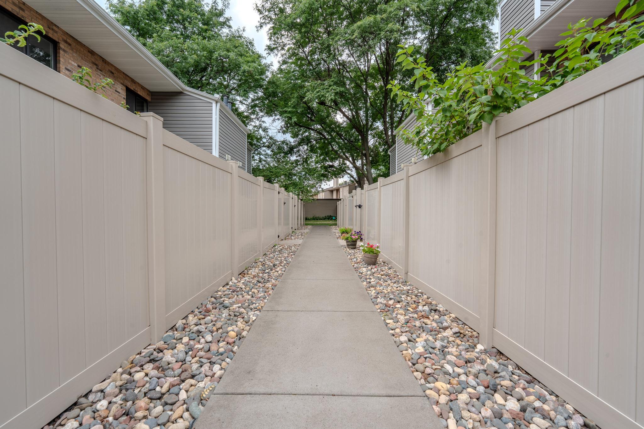 View of Residential at 4529 Cedar Lake Road, Saint Louis Park MN 55416, Saint Louis Park (16 of 18) - Mike Wilen | Minnesota Team Real Estate