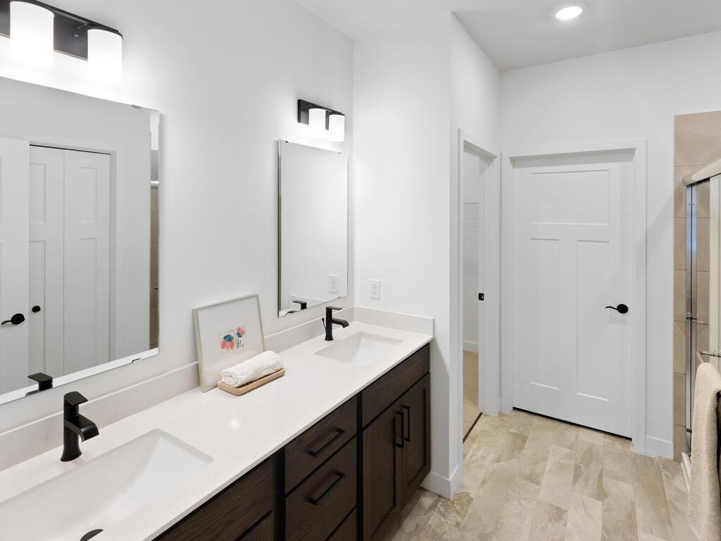 View of Residential at 7810 Austin Path, Inver Grove Heights MN 55077, Inver Grove Heights (19 of 37) - Mike Wilen | Minnesota Team Real Estate