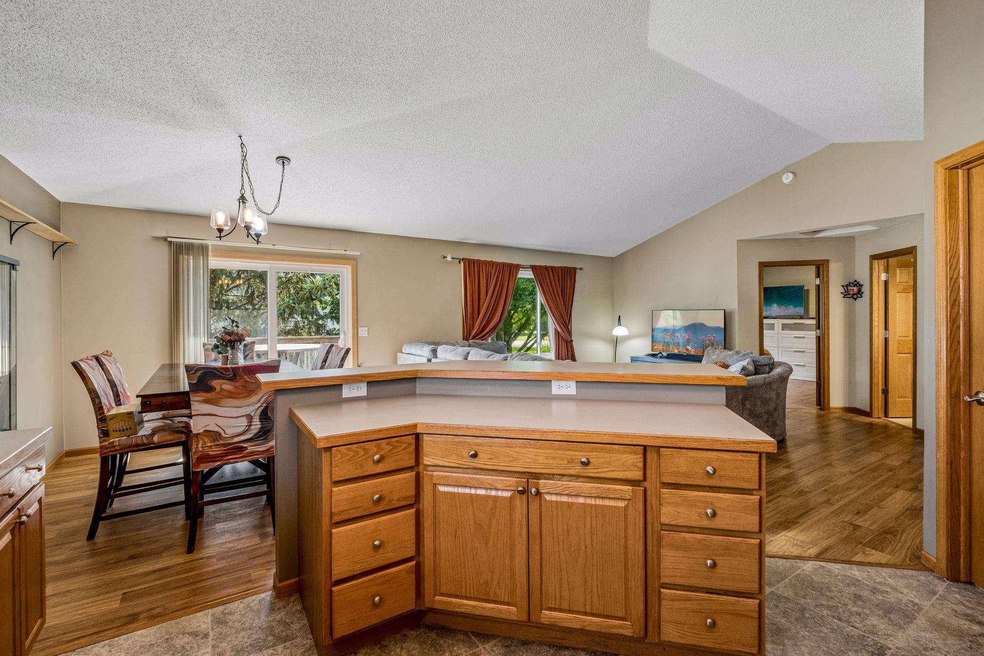 View of Residential at 1016 Lilac Court, Shakopee MN 55379, Shakopee (15 of 46) - Mike Wilen | Minnesota Team Real Estate