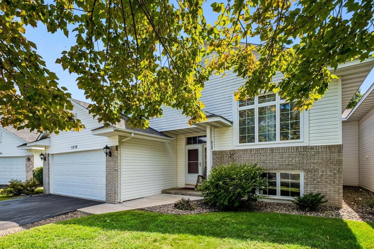 View of Residential at 1016 Lilac Court, Shakopee MN 55379, Shakopee (6 of 54) - Mike Wilen | Minnesota Team Real Estate