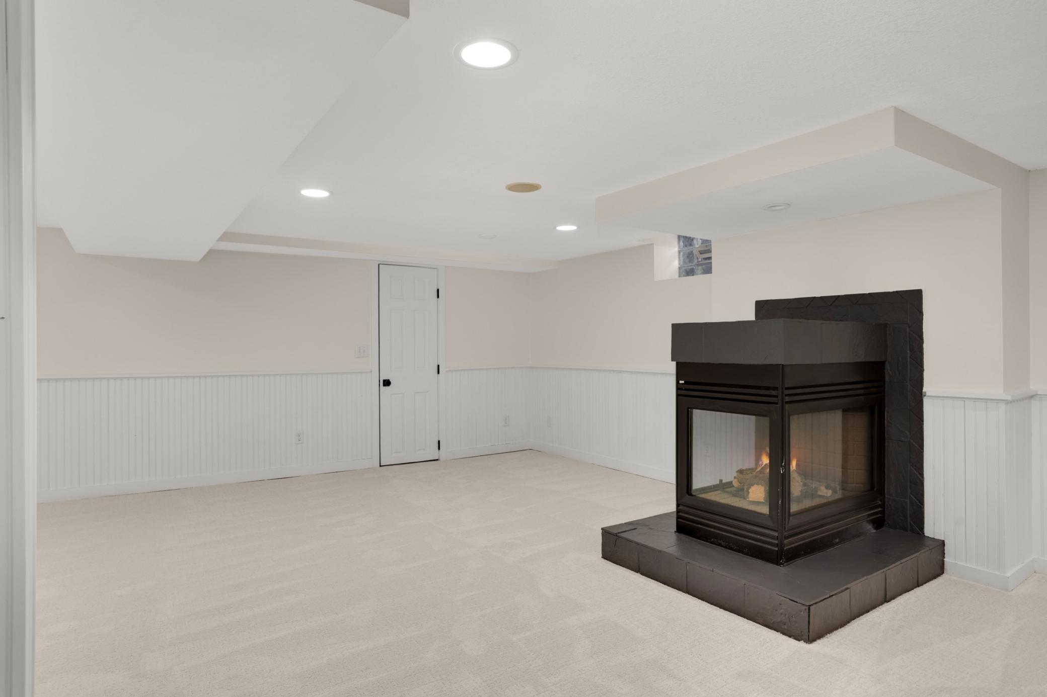 View of Residential at 1251 Macarthur Avenue, West Saint Paul MN 55118, West Saint Paul (23 of 35) - Mike Wilen | Minnesota Team Real Estate