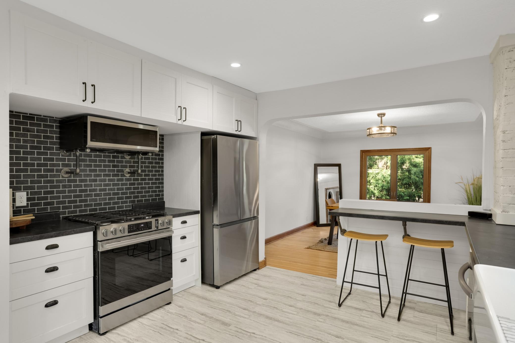 View of Residential at 1251 Macarthur Avenue, West Saint Paul MN 55118, West Saint Paul (13 of 35) - Mike Wilen | Minnesota Team Real Estate