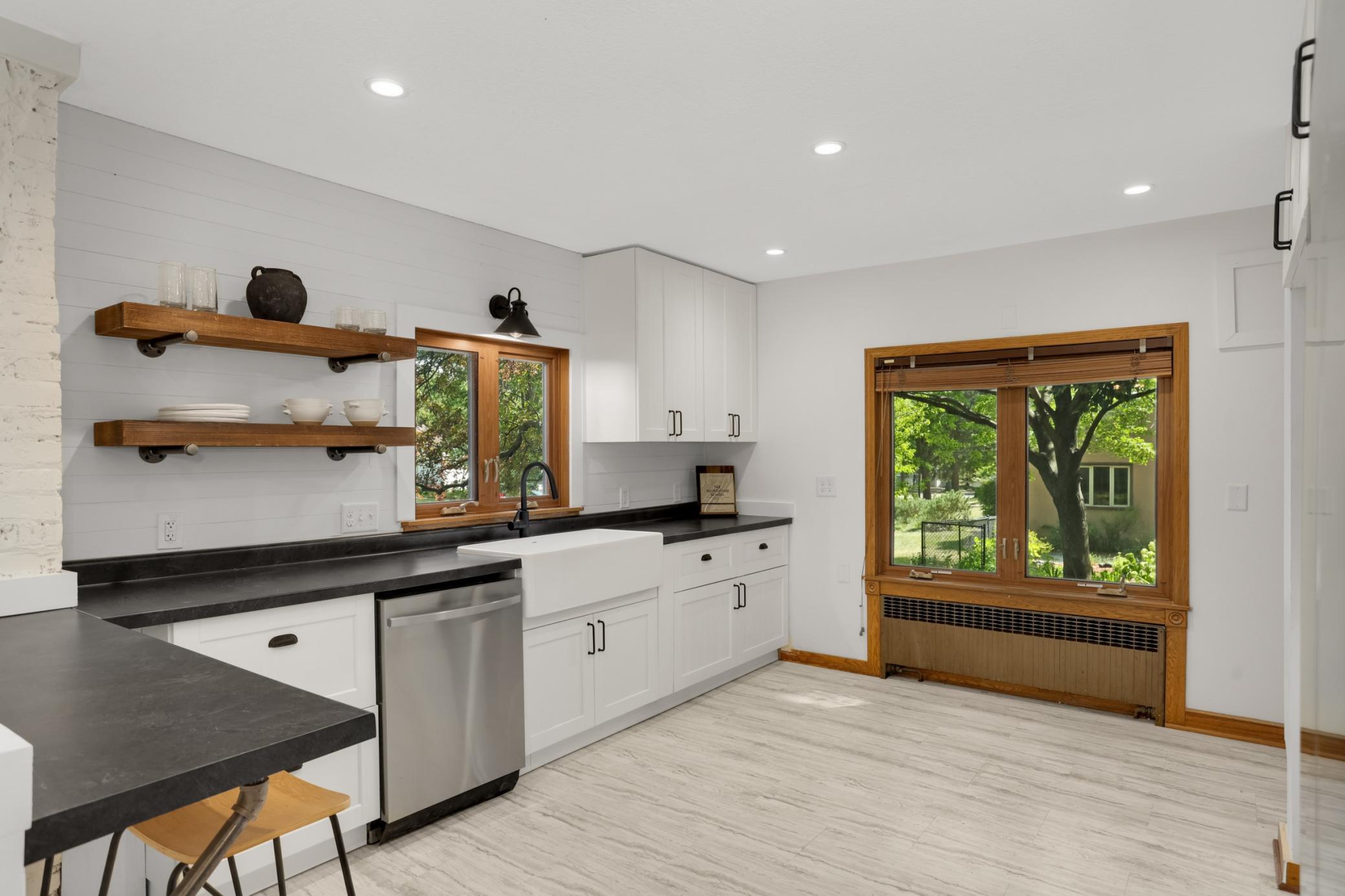 View of Residential at 1251 Macarthur Avenue, West Saint Paul MN 55118, West Saint Paul (11 of 35) - Mike Wilen | Minnesota Team Real Estate