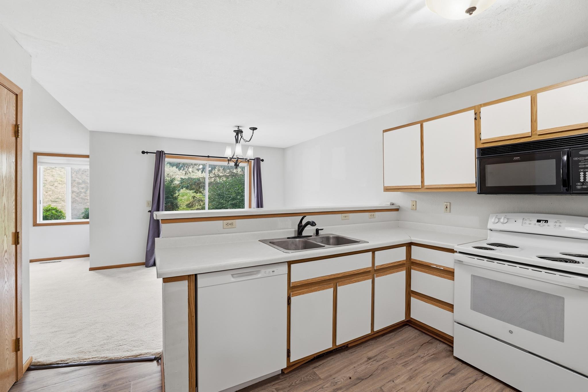 View of Residential at 6155 Courtly Alcove #D, Woodbury MN 55125, Woodbury (18 of 29) - Mike Wilen | Minnesota Team Real Estate