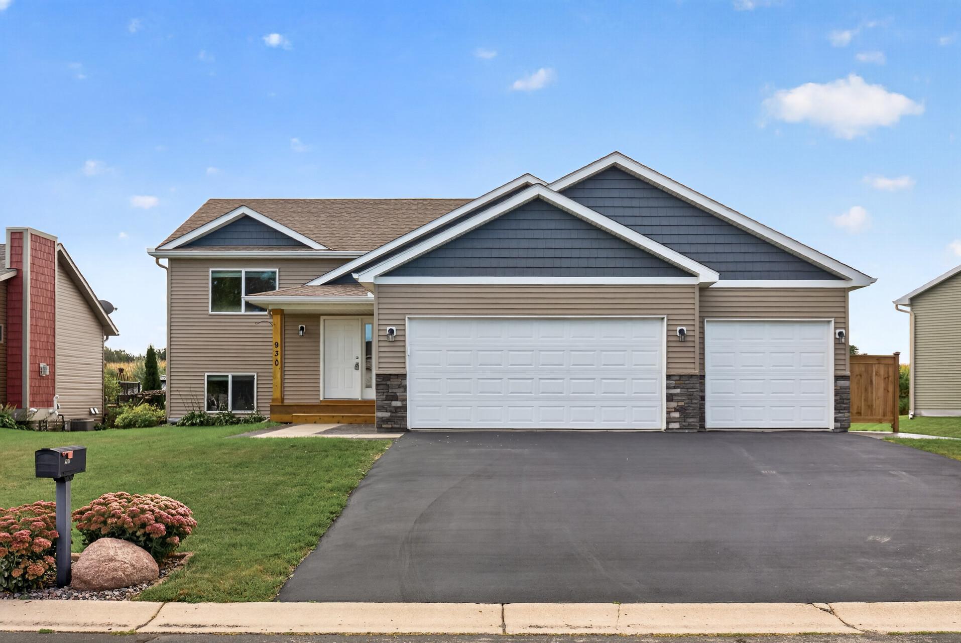 View of Single Family at 930 Meadows Boulevard, Norwood Young America - Mike Wilen | Minnesota Team Real Estate