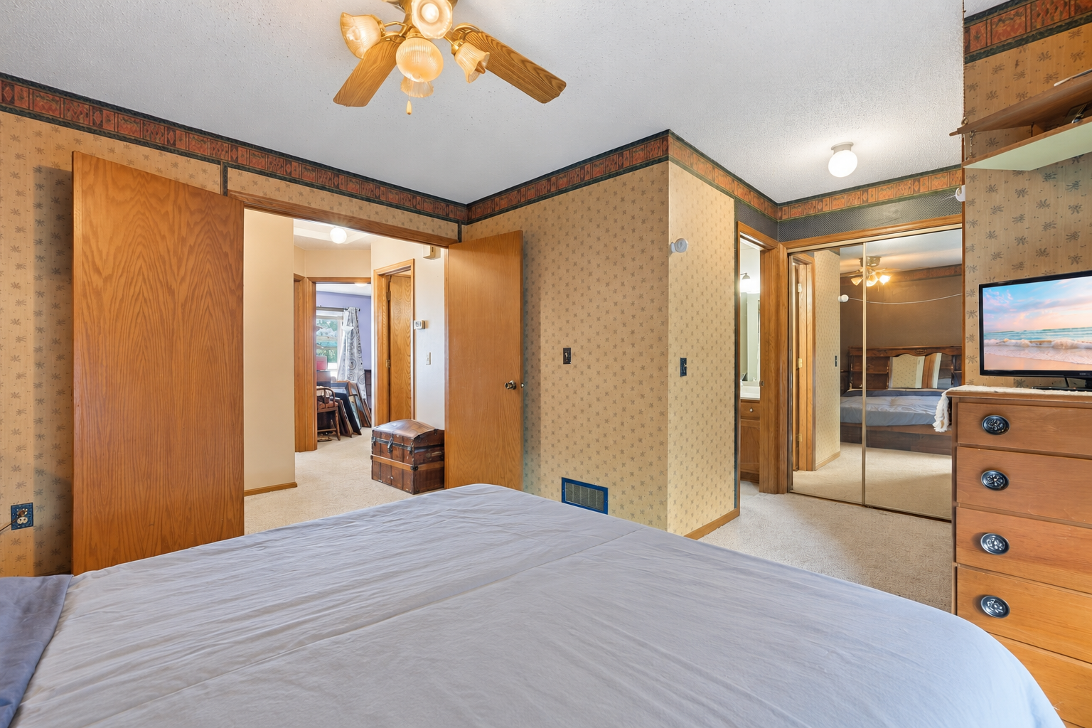 View of Residential at 4272 Sun Cliff Road, Eagan MN 55122, Eagan (14 of 27) - Mike Wilen | Minnesota Team Real Estate