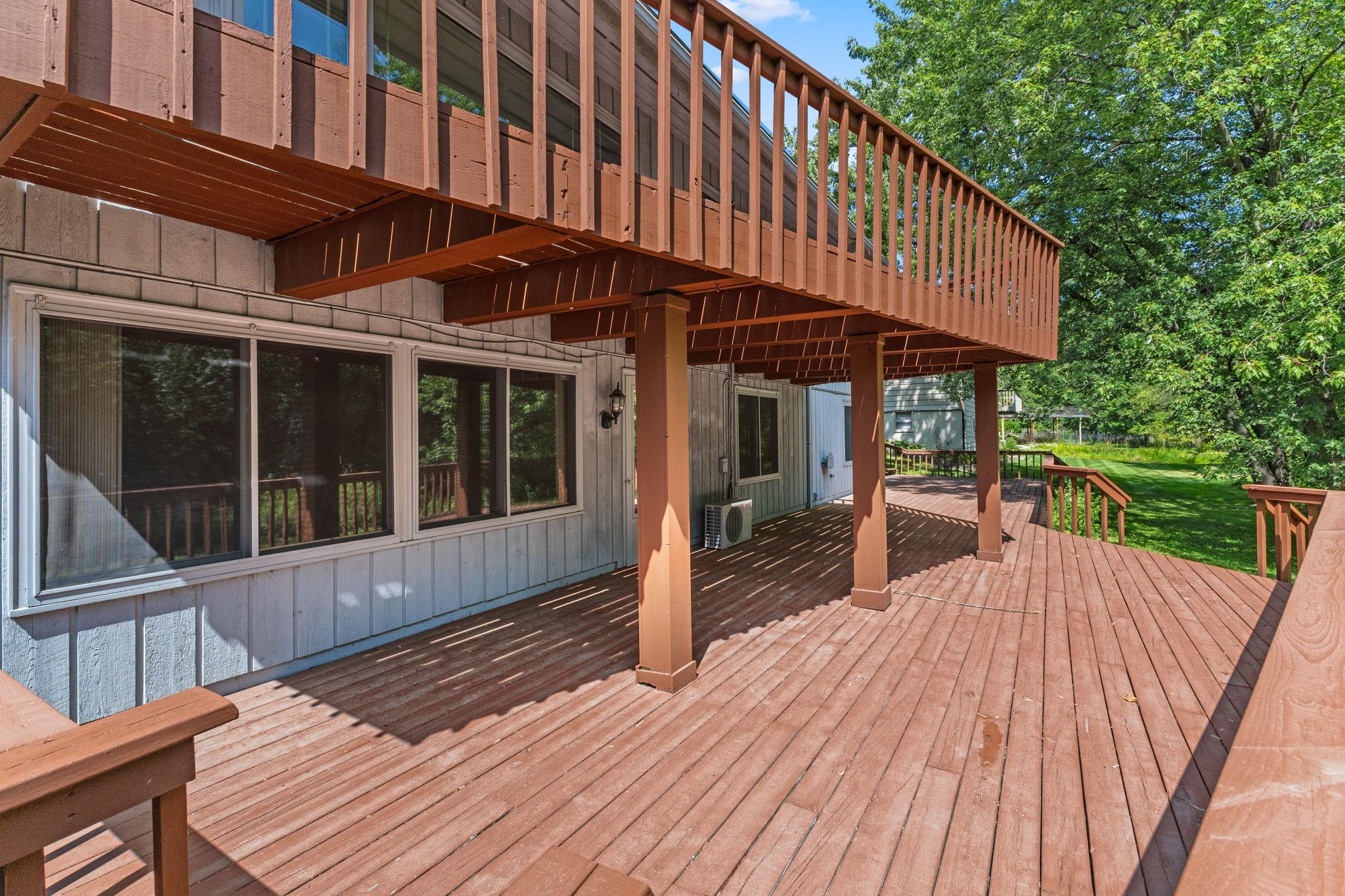 View of Residential at 3810 Bassett Creek Drive, Golden Valley MN 55422, Golden Valley (28 of 33) - Mike Wilen | Minnesota Team Real Estate