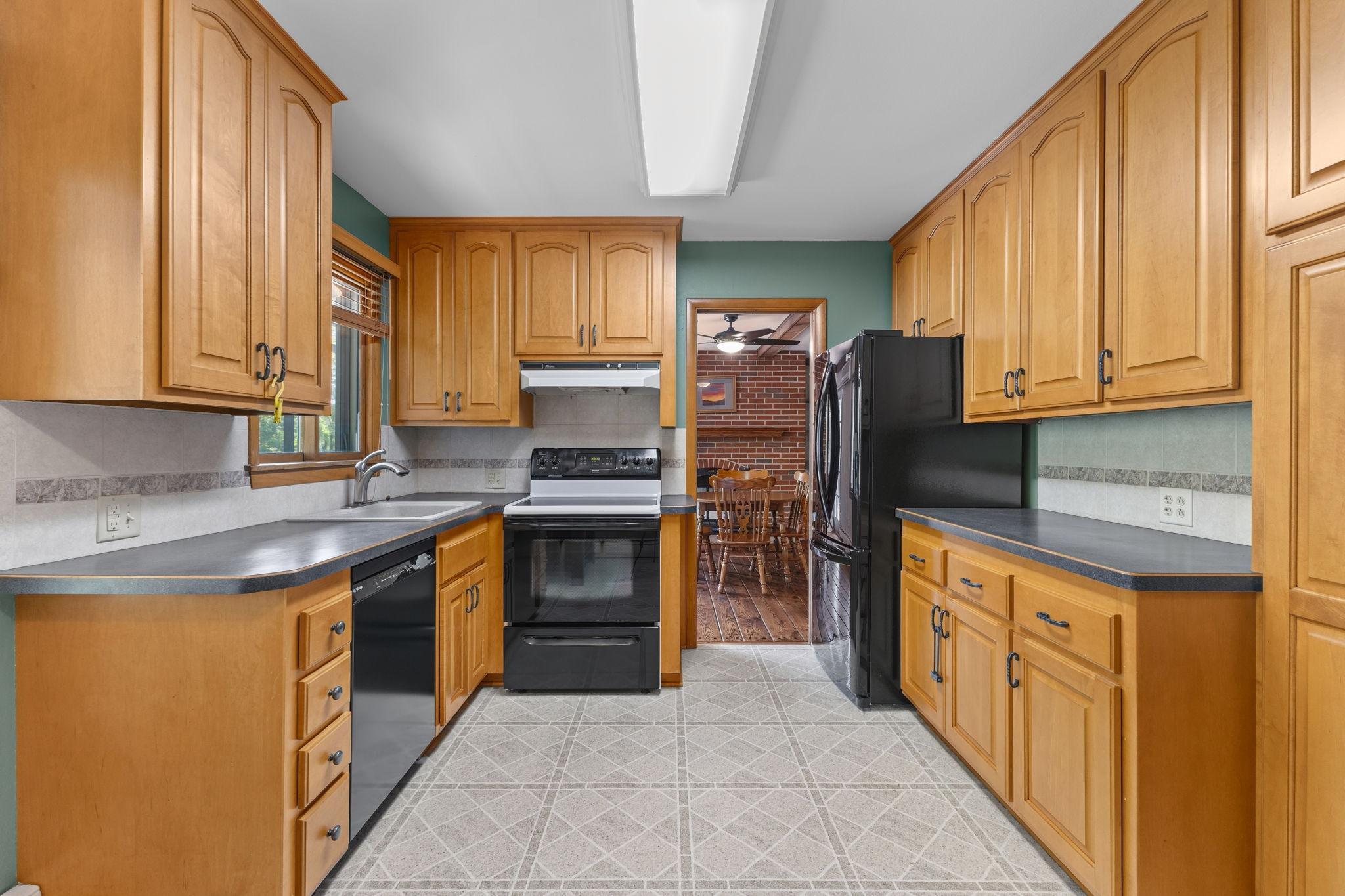 View of Residential at 3810 Bassett Creek Drive, Golden Valley MN 55422, Golden Valley (9 of 33) - Mike Wilen | Minnesota Team Real Estate