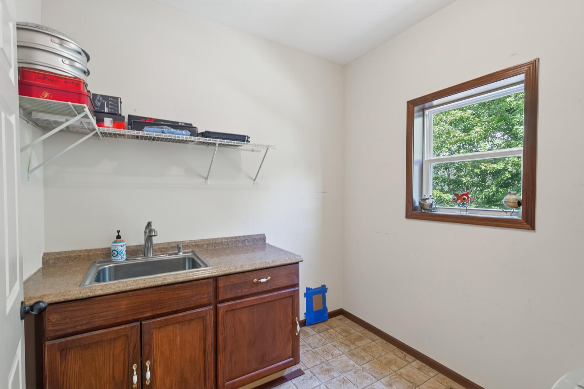 View of Residential at 10548 Noble Circle, Brooklyn Park MN 55443, Brooklyn Park (35 of 49) - Mike Wilen | Minnesota Team Real Estate