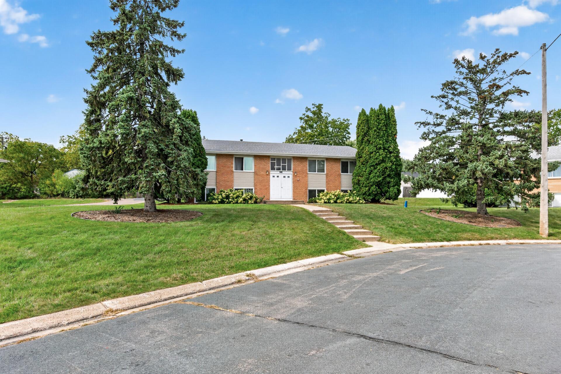 View of Residential Income at 2733 Virginia Avenue, New Hope MN 55427, New Hope (55 of 69) - Mike Wilen | Minnesota Team Real Estate