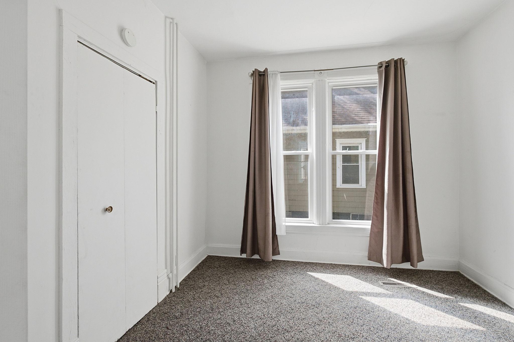 View of Residential Income at 354 Jenks Avenue, Saint Paul MN 55130, Saint Paul (11 of 42) - Mike Wilen | Minnesota Team Real Estate