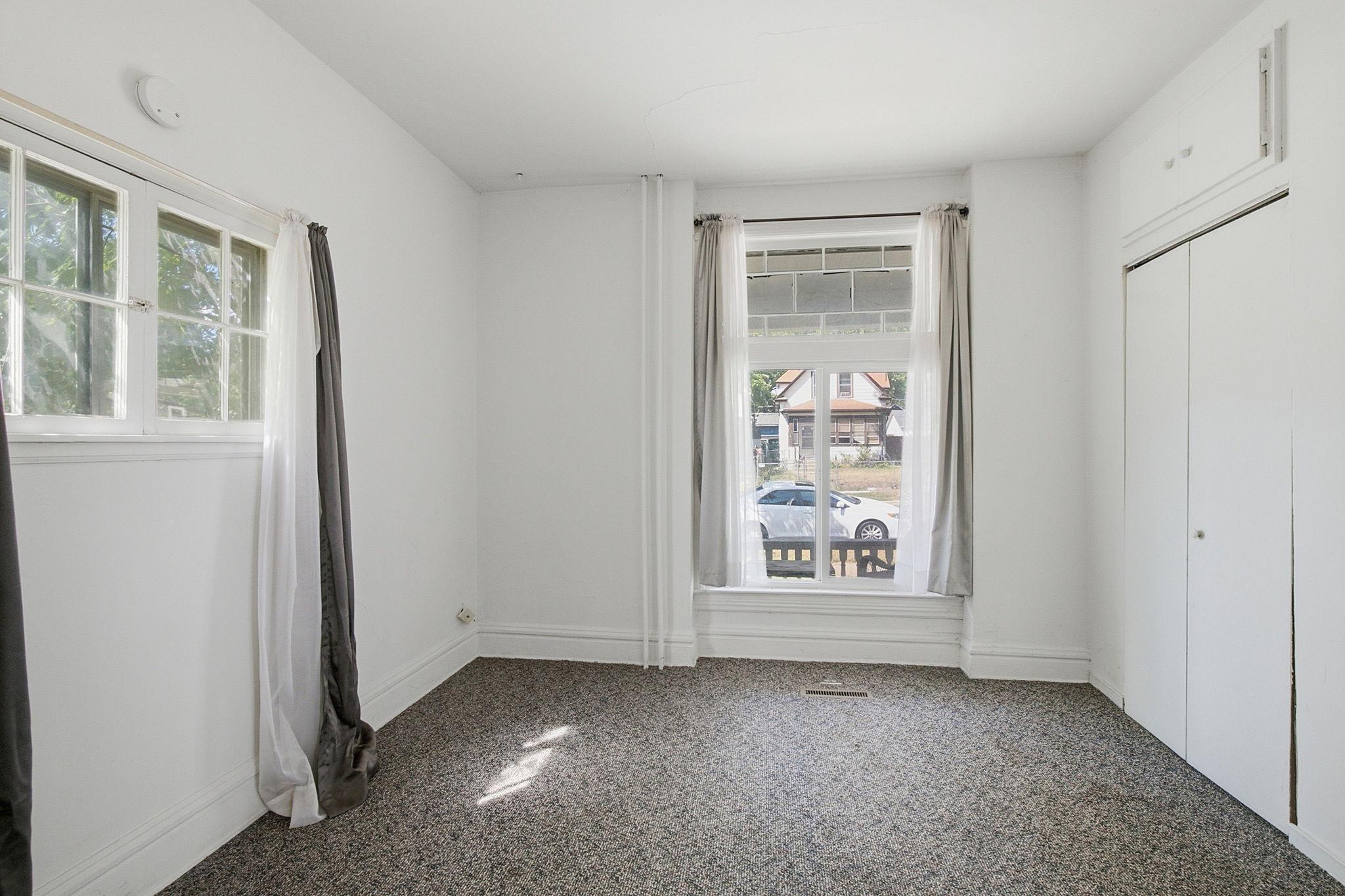 View of Residential Income at 354 Jenks Avenue, Saint Paul MN 55130, Saint Paul (10 of 42) - Mike Wilen | Minnesota Team Real Estate