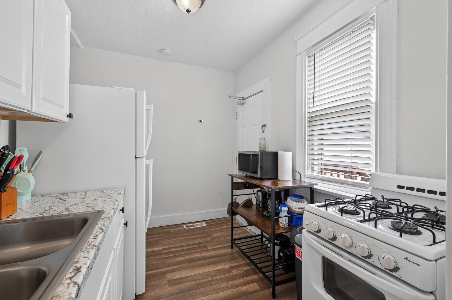 View of Residential Income at 677 Sherburne Avenue, Saint Paul MN 55104, Saint Paul (53 of 73) - Mike Wilen | Minnesota Team Real Estate